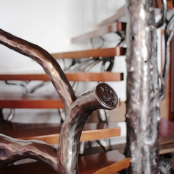 Detail rune kovanho zbradlia s peaou UKOVMI